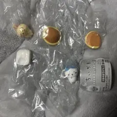 ちいかわスヤスヤZzz...ますこっと2　ハチワレ　うさぎ