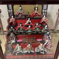 雛人形 伝統的な飾りセット