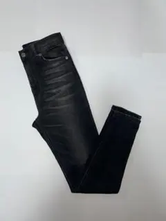 Item thumbnail for item e9b5e23a-7e80-458c-88fd-b80e9d54f36a