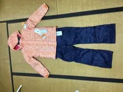 子ども用オレンジネイビーのスキーウェアセット