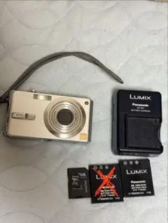 Panasonic LUMIX DMC-FX70 本体 充電器セット - メルカリ