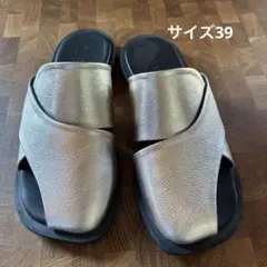 シルバー クロスストラップ レザーサンダルのサムネイル