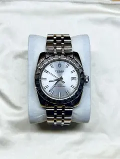 TUDOR チュードル クラシックデイト 21010 シルバー文字盤 自動巻きのサムネイル