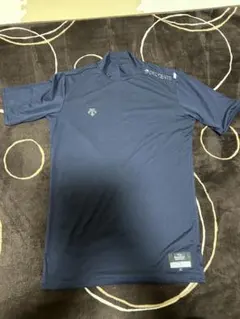 DESCENTE ネイビー ハイネック アンダーシャツ