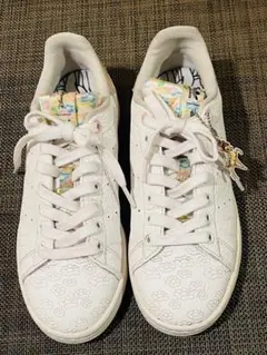 2025年最新】スタンスミス 23.5 ディズニーの人気アイテム