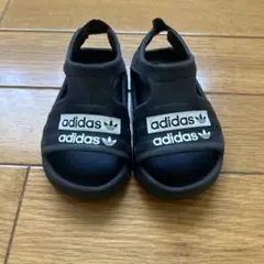 ベビーサンダル　adidas 12センチ