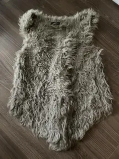 グレー ファーベスト ノースリーブ