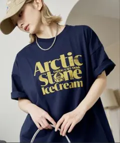 PUBLUX/パブリュクス　ネイビー　Ｌサイズロゴ Tシャツのサムネイル