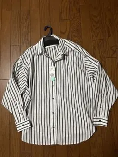 新品アメリカンホリック 白と黒のストライプ 長袖シャツ Mサイズ