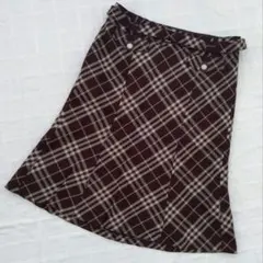 38　BURBERRY BLUE LABEL　ダークブラウンのチェックスカート