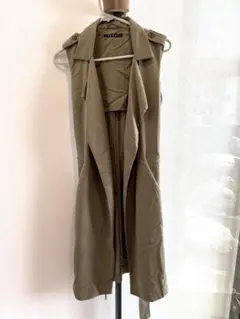 オリーブ色ノースリーブロングベスト