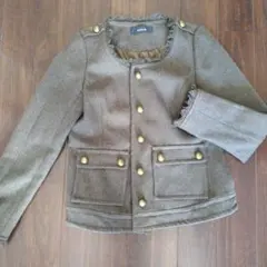 オリーブグリーン ノーカラーウールジャケット