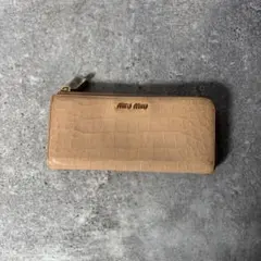 MIU MIU embossed L Zip long wallet y2kのサムネイル