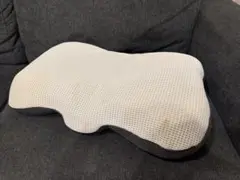 ニトリ　浮かぶように支える3D枕