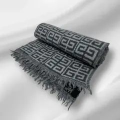 2025年最新】ジバンシー マフラーの人気アイテム - メルカリ