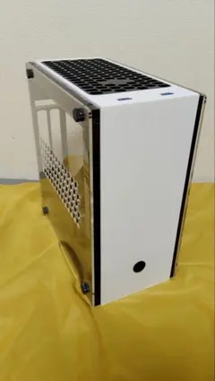 ゲーミングミニPC ベアボーン アルミゴールドケース Win10ライセンス付き ゲーミングミニPC ベアボーン アルミゴールドケース Win10ライセンス