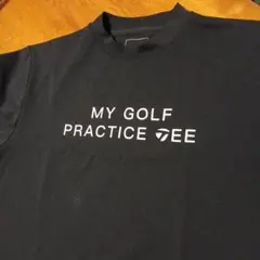 半袖の紺色Tシャツ