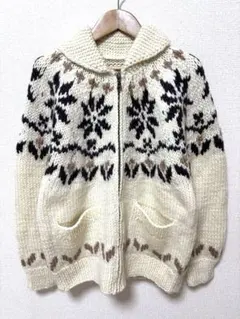 美品 アイボリー 雪の結晶模様 ニットジャケット セーター カーディガン