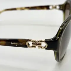 Ferragamo SF804SA ガンチーニ サングラス べっ甲柄 【美品】のサムネイル