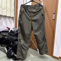 GU ワークパンツ オリーブ色