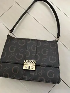 GUESS ショルダーバッグ ブラウン 中型