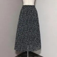 アースミュージックアンドエコロジー 花柄 プリーツ シフォン スカート ネイビー