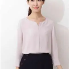 ナチュラルビューティークリニック　ピンクベージュ　ブラウス