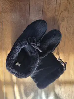 お値下げしました！即購入ＯＫ！Skechers ファー付き黒ブーツ