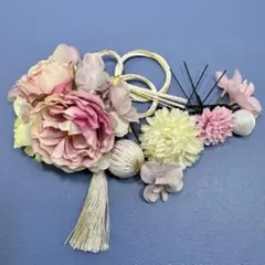 髪飾り　ヘアアクセサリー　コサージュ　和装小物　ピンクホワイト