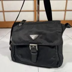PRADA プラダ ナイロン ショルダーバッグ ブラック 三角ロゴのサムネイル
