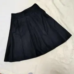 黒のボックスプリーツひざ丈スカート38最終価格のサムネイル