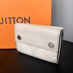 ルイ・ヴィトン グレー タイガラマディスカバリー 三つ折り財布 - メルカリ