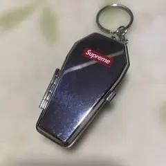 supreme 携帯灰皿　キーホルダー　棺型 Amazon.co.jp: 棺桶 金属製 灰皿 携帯灰皿 屋外用 タバコ灰皿