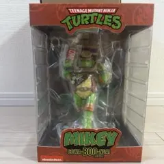 ミュータント タートルズ FUNKO ヒカリマァク フィギュア レオナルド
