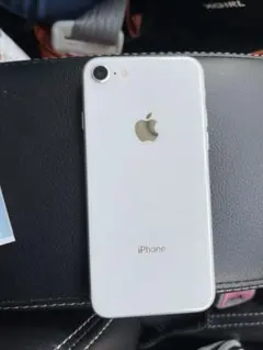 iPhone 8 Silver 64 GB au