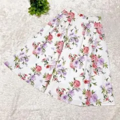 新品 試着のみ 【INGNI】 膝下 フレアスカート (M) 花柄のサムネイル