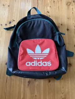 adidas リュック・バックパックのサムネイル