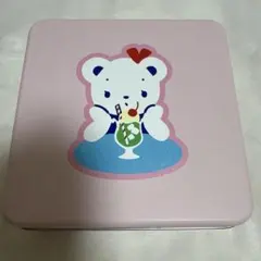 ファミリアみらい百貨店LOVE＆PEACEクッキー缶 ファミちゃん リア