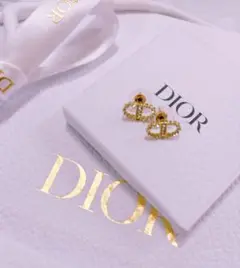 Dior モチーフ ゴールドピアス 箱 ショッパー付き