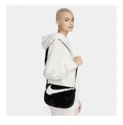 NIKE ショルダーファーバック