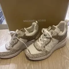 MICHAEL KORS 厚底スニーカー