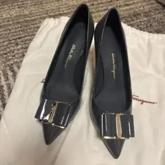 【極美品】Ferragamo パンプス サイズ6.5のサムネイル