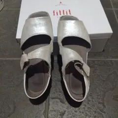 fitfit シルバー オープントゥサンダル 24