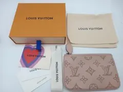 ルイヴィトン ピンク ポシェットクレ マヒナ 真贋 LOUIS VUITTON