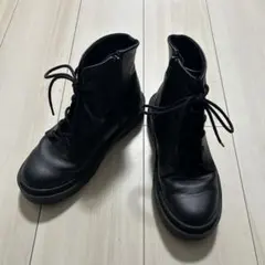 ブラックレザーブーツ ジッパー付き