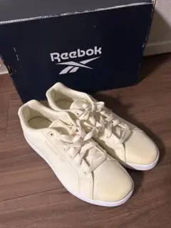 Reebok スニーカー ベージュ　25.5のサムネイル
