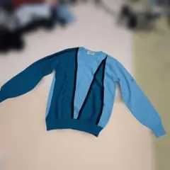 206 青系ストライプ Vネックニットセーター