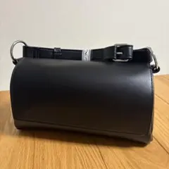 CORBO【美品】equines イクワインズ オールレザー ボディバッグ 筒形