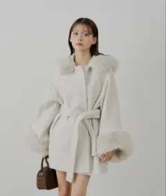 Chico ファー襟ケープコート