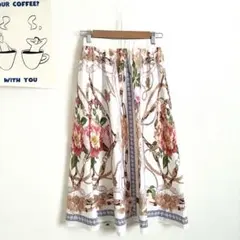 シーイン　フレアスカート　スカーフ柄　花柄　ウエストゴム　リゾート　カジュアル